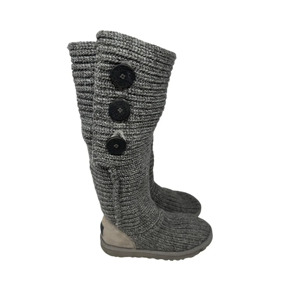 🤑UGG Australia 🩶🩷Y2k pop star ⭐️ Classic Cardy Grey Knit Button Boots  Size 6
